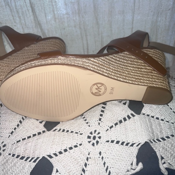 Michael Kors PV18 K brown leather wedge - Picture 6 of 11